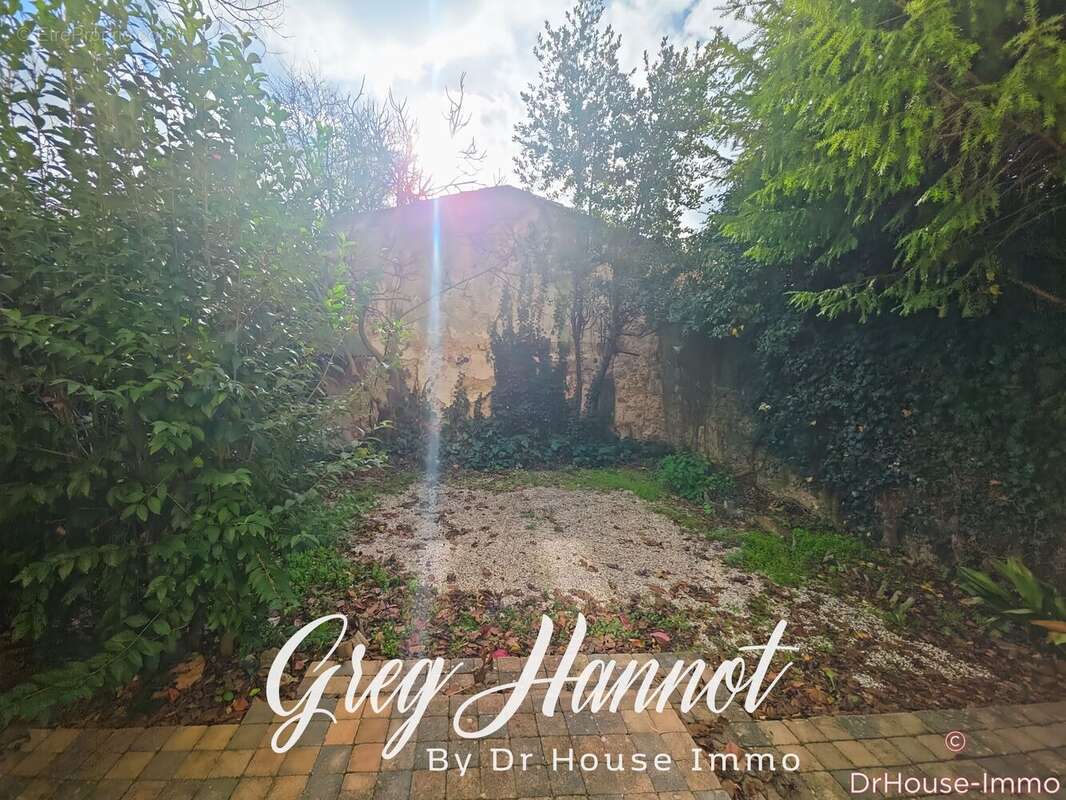 Maison à BESSE-SUR-ISSOLE