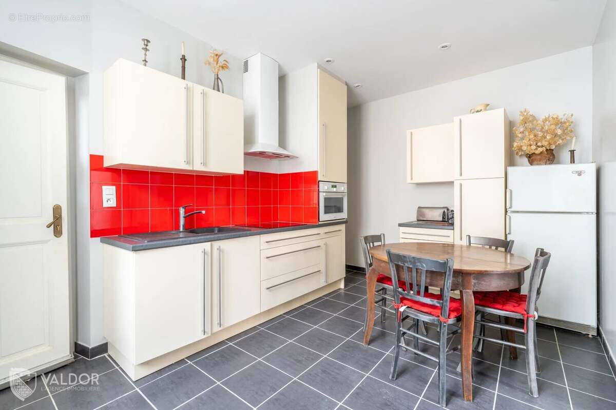 Appartement à LA TOUR-DU-PIN