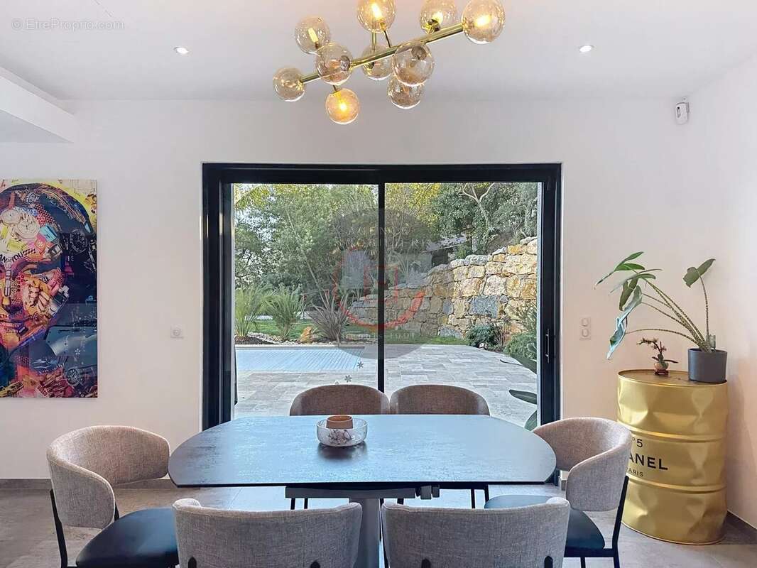 Maison à LES ADRETS-DE-L&#039;ESTEREL