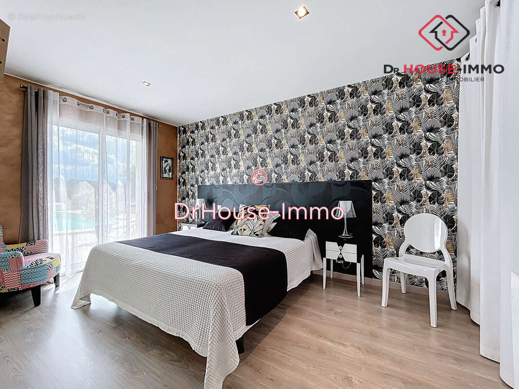 Maison à SAINT-LEON-SUR-L&#039;ISLE