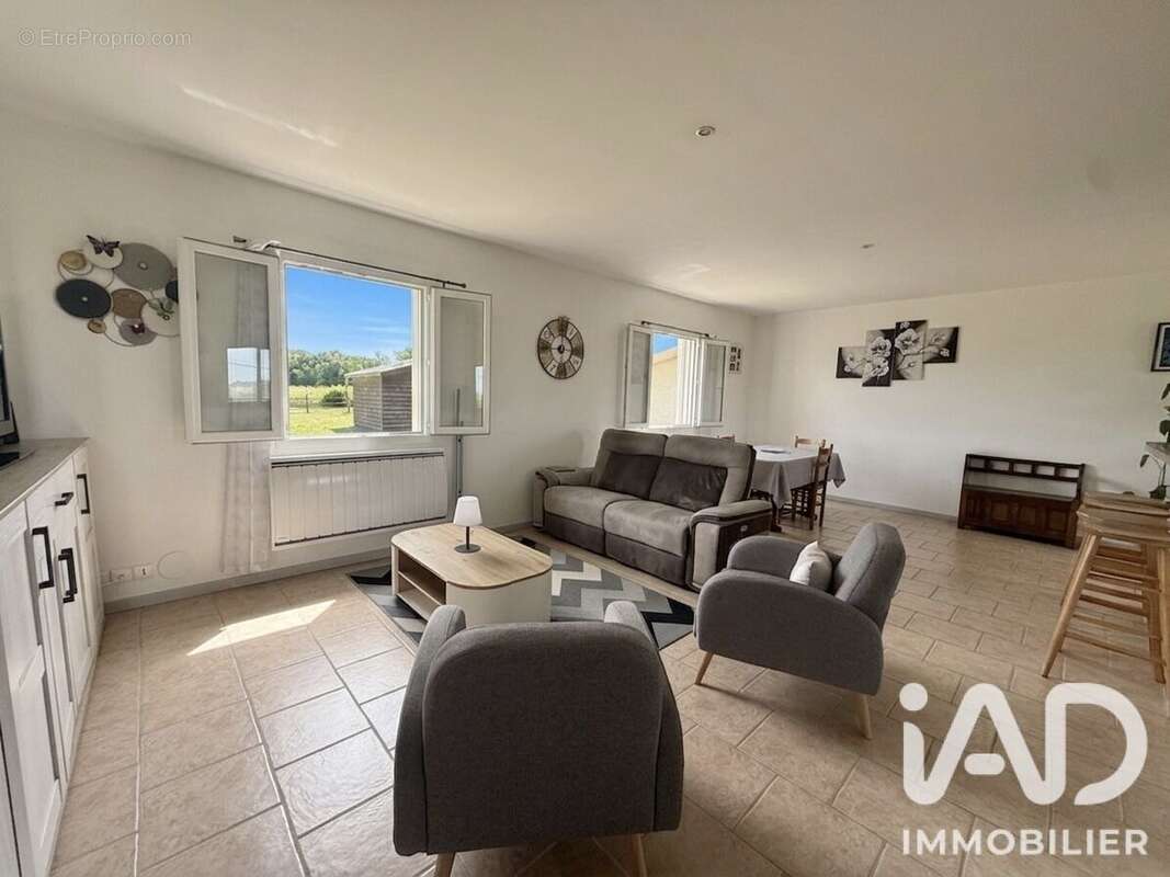 Maison 144 m² à Armillac  - photo 3