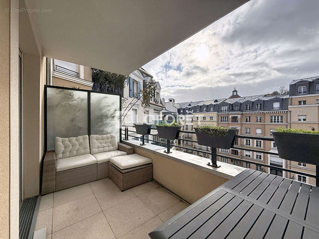 Appartement à LE PLESSIS-ROBINSON