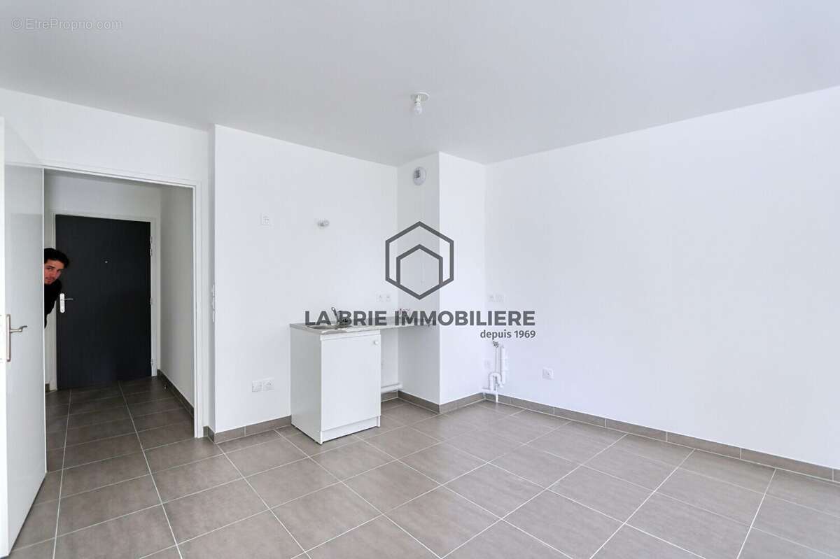 Appartement 49 m² à Chennevieres-Sur-Marne  - photo 5