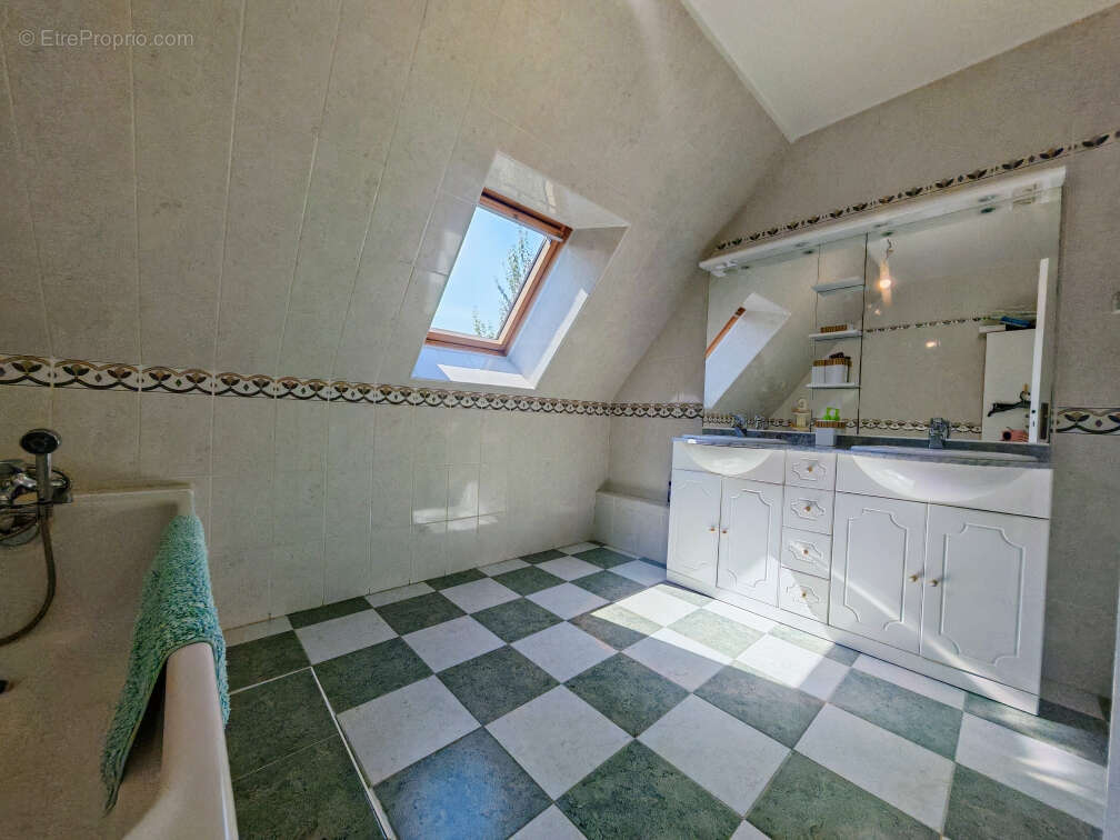 Mainson Individuelle 146 m², 5 ch. Terrain 813 m² - photo 9