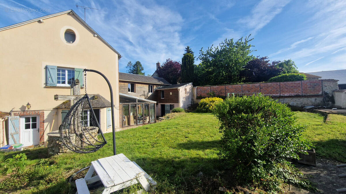 Maison à EPERNON