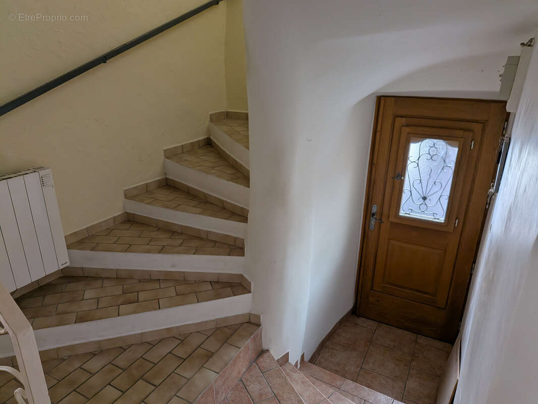 Maison à SOLLIES-TOUCAS