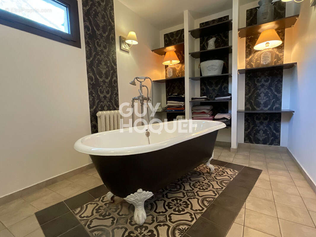 Maison à ALTHEN-DES-PALUDS