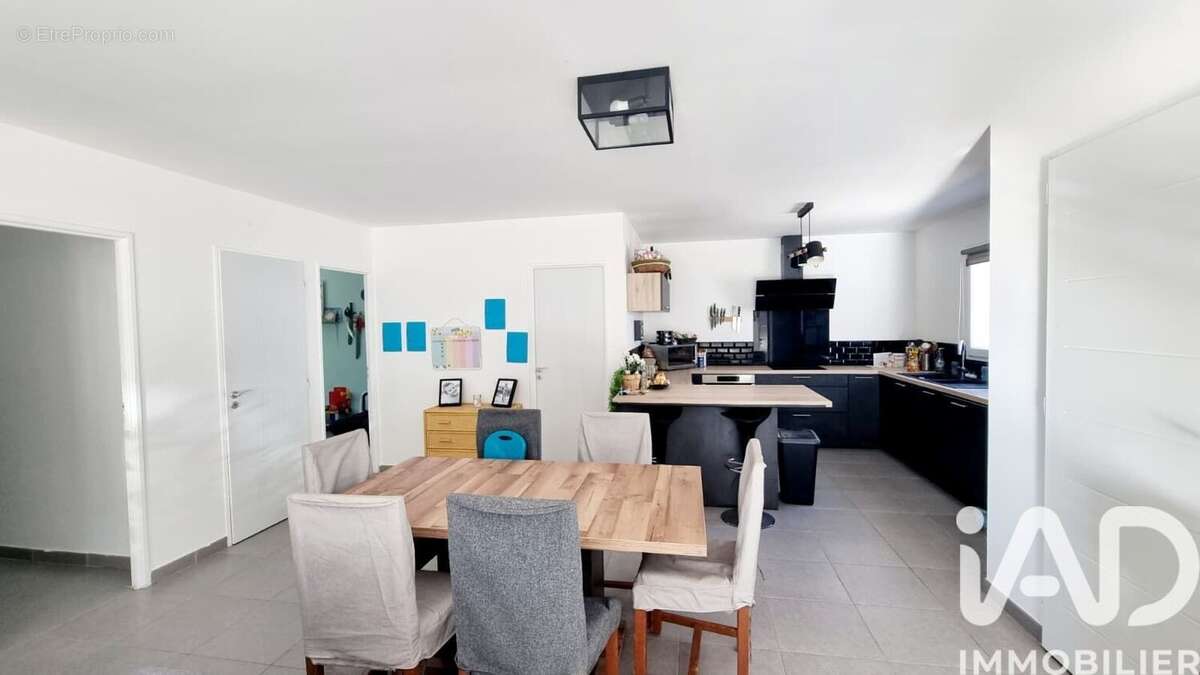 Photo 5 - Maison à ROUGIERS