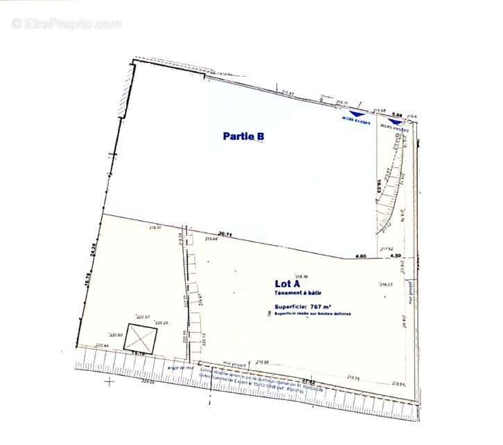 Terrain à CHARVIEU-CHAVAGNEUX