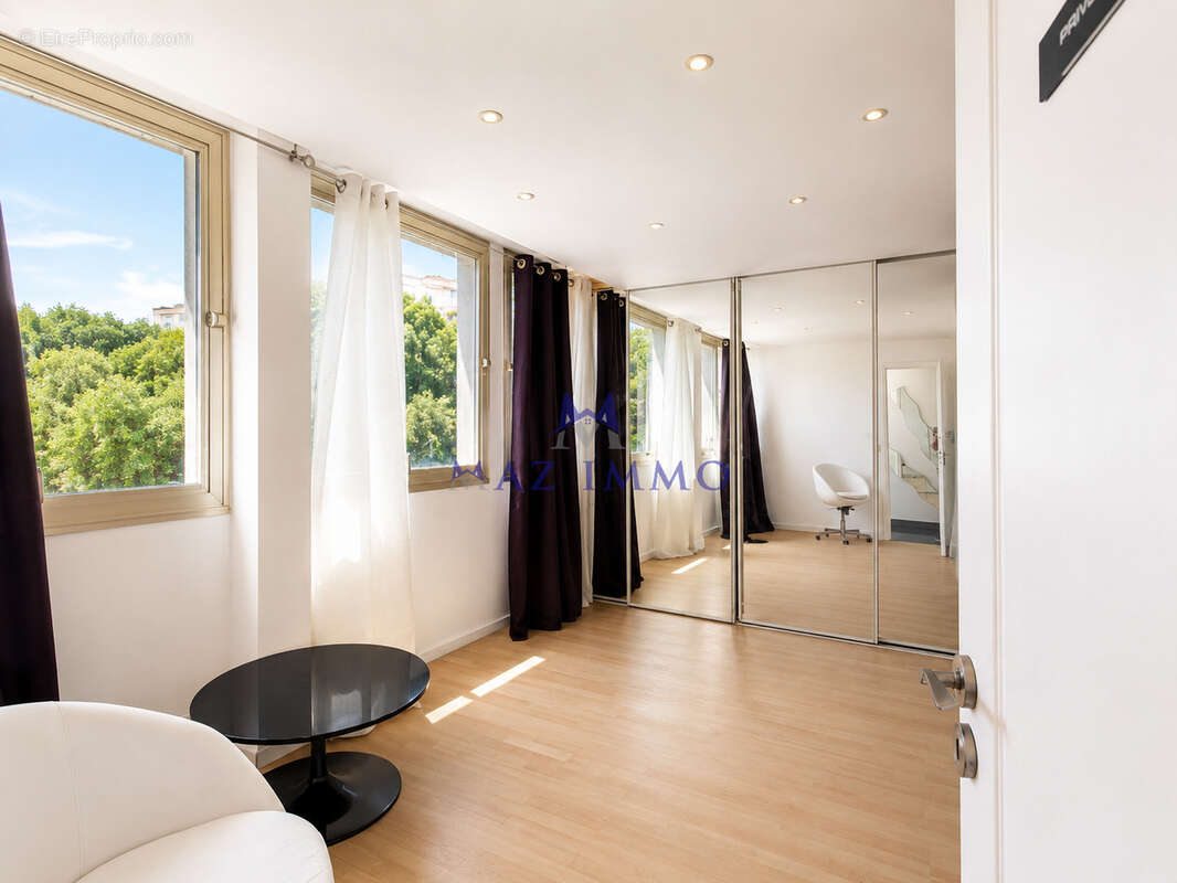Appartement à MANDELIEU-LA-NAPOULE