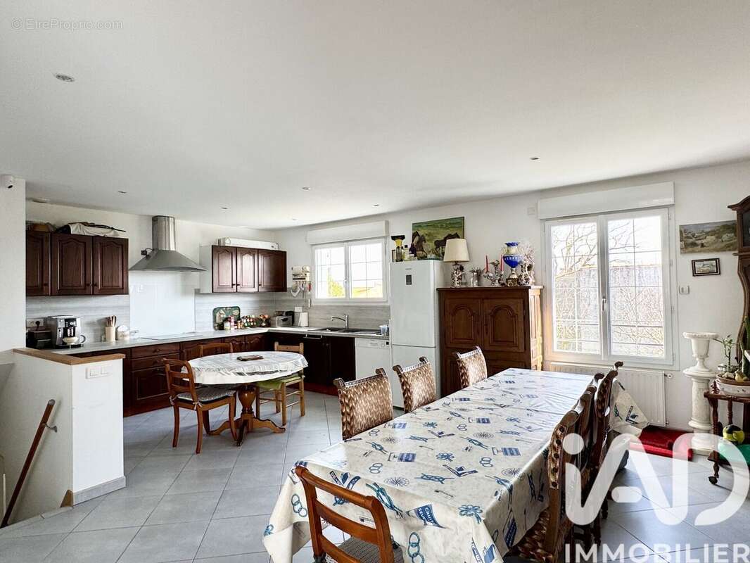 Photo 2 - Maison à SAINT-XANDRE