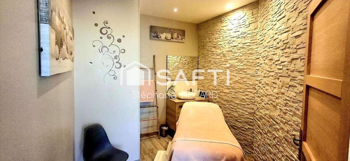 Photo 2 - Commerce à VILLERS-BOCAGE