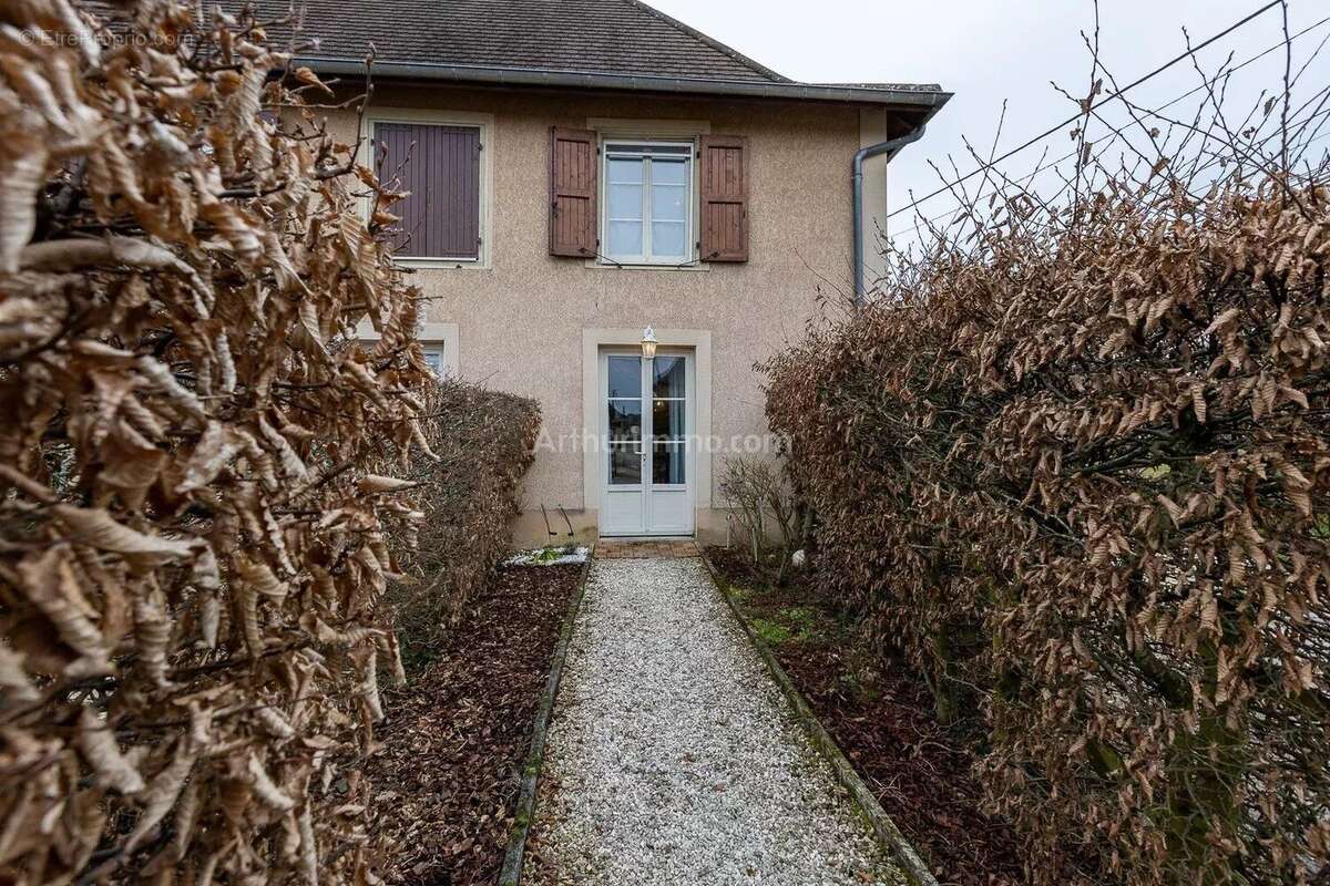 Appartement à DOLOMIEU