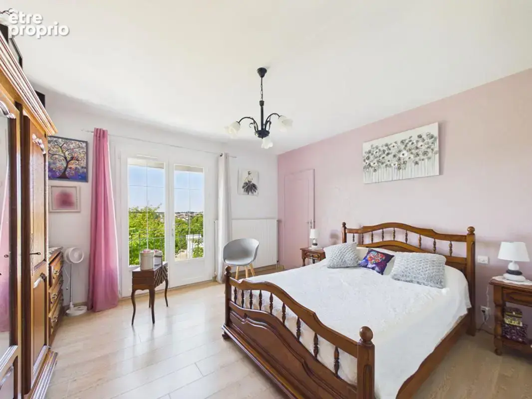 Maison de 105 m2 au coeur de Montamisé , 3 chambres, jardin, garage , grand sous sol - photo 6