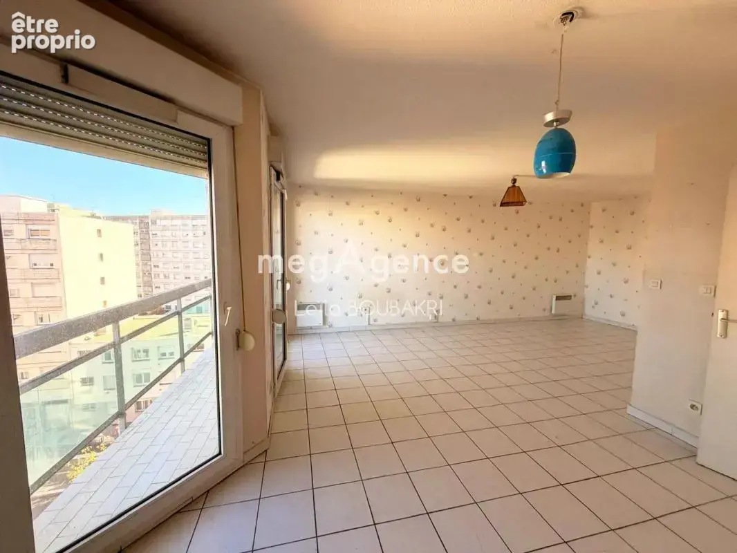 Villeurbanne – charpennes / république – t2 avec balcon et garage - photo 4