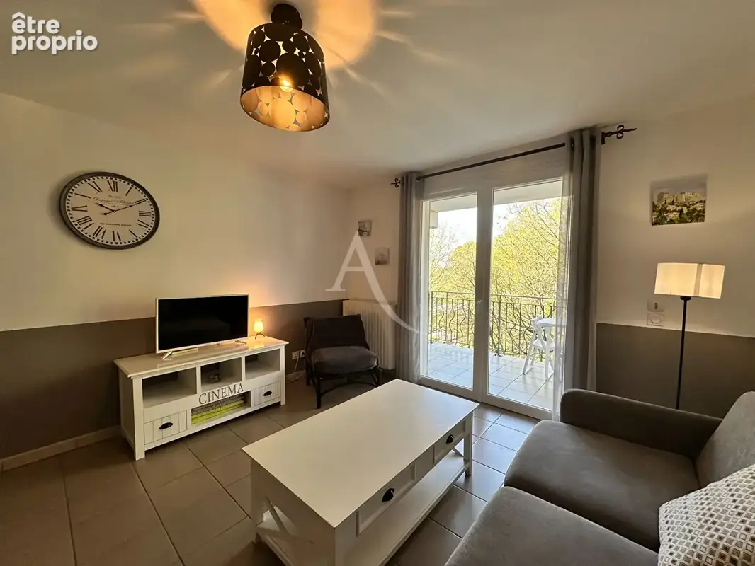 Appartement type 2 de  43.47 m2 deux places de parking terrasse ascenseur piscine au calme greoux les bains - photo 2