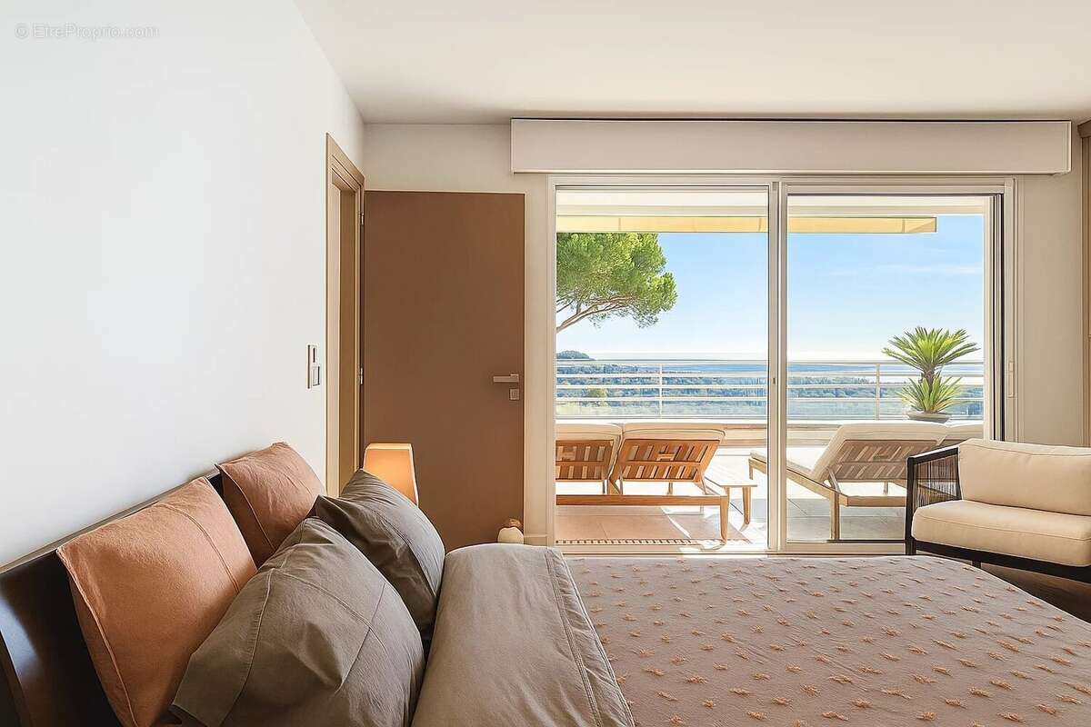 Appartement à LE CANNET