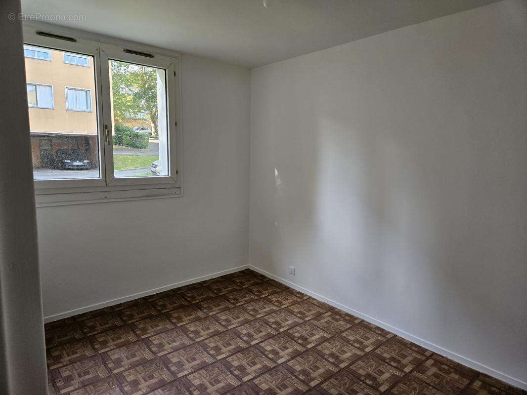 Appartement à COMBS-LA-VILLE