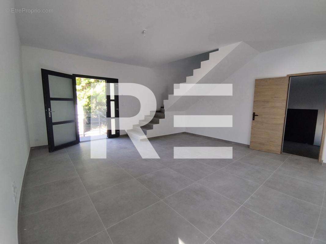 Maison à SAINT-CHRISTOL-LES-ALES