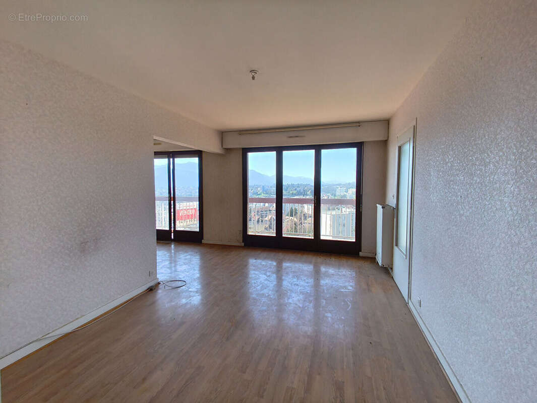 Appartement à VOIRON