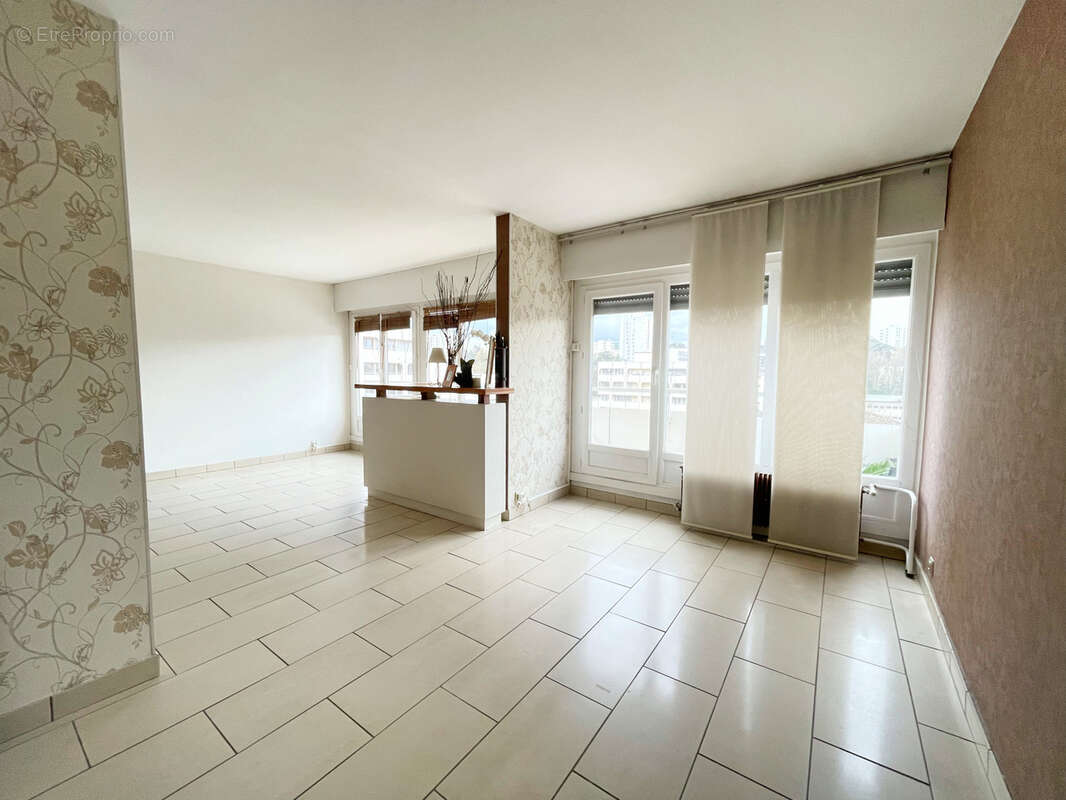 Appartement à TASSIN-LA-DEMI-LUNE