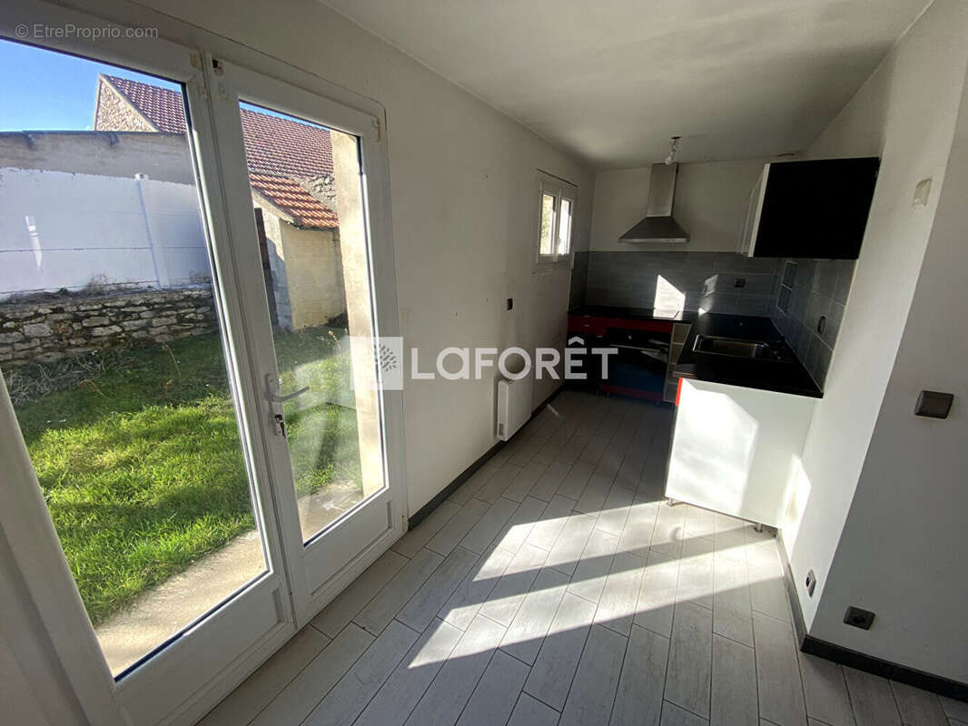 Maison à BOUAFLE