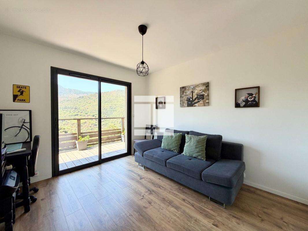 Villa contemporaine de plain-pied avec T2 et studio - photo 8