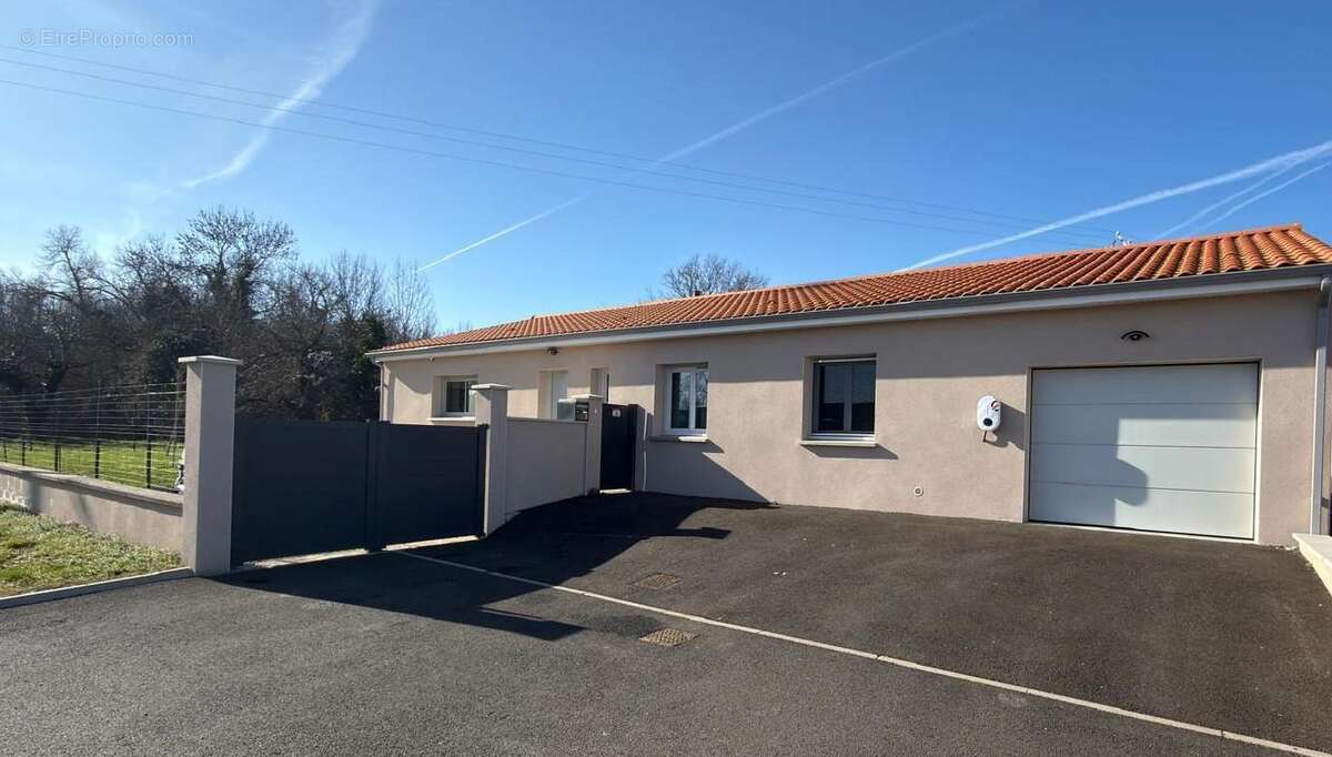 Maison à MARSAT