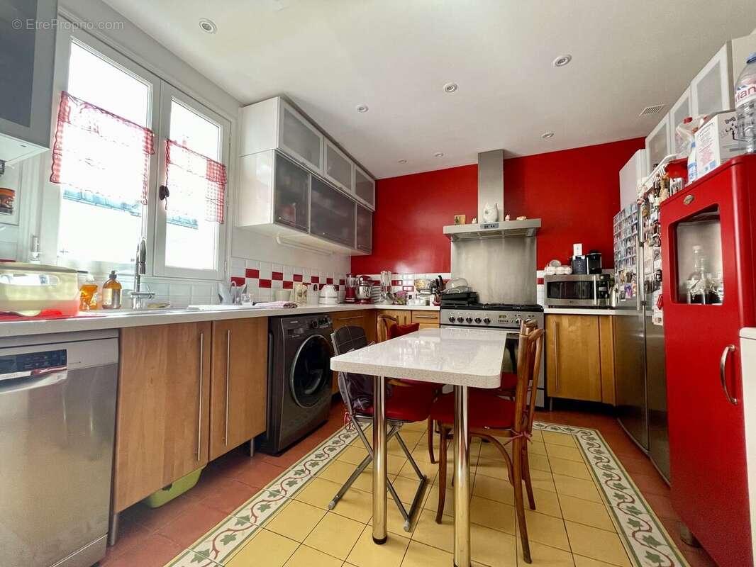 Appartement à PARIS-10E