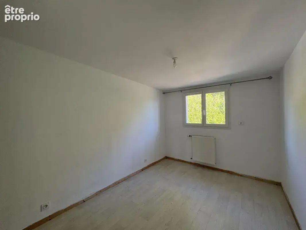 A vendre MELLAC (29300) Maison 6 pièces 4 chambres 87 m2 - photo 9