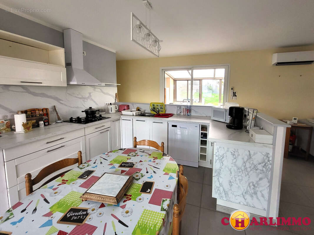 Maison à SAINT-JUNIEN