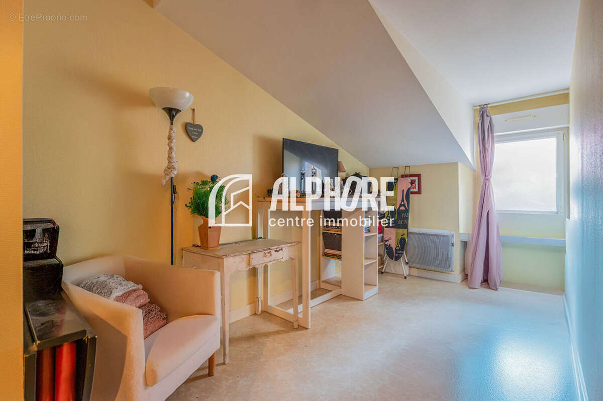 Appartement à INDRE