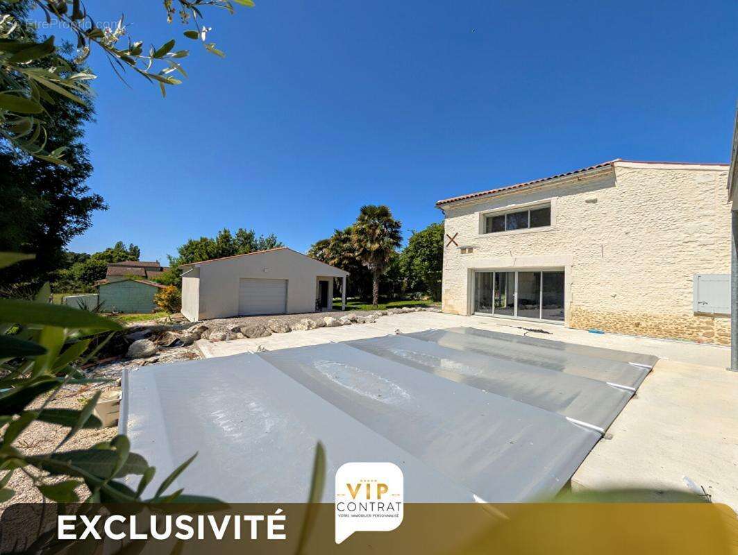 Ensemble immobilier 2 maisons  charentaise + parc arboré + GARANTIE PROTEC+ 12 MOIS INCLUS ! - photo 4