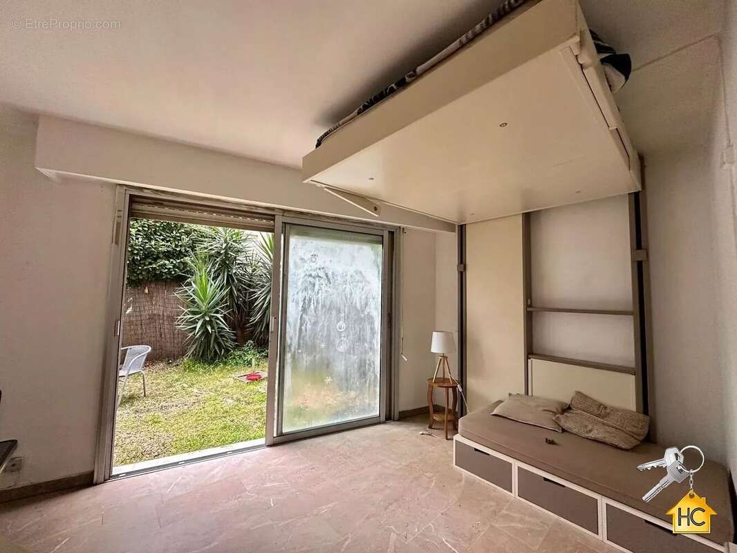 Appartement à LE CANNET