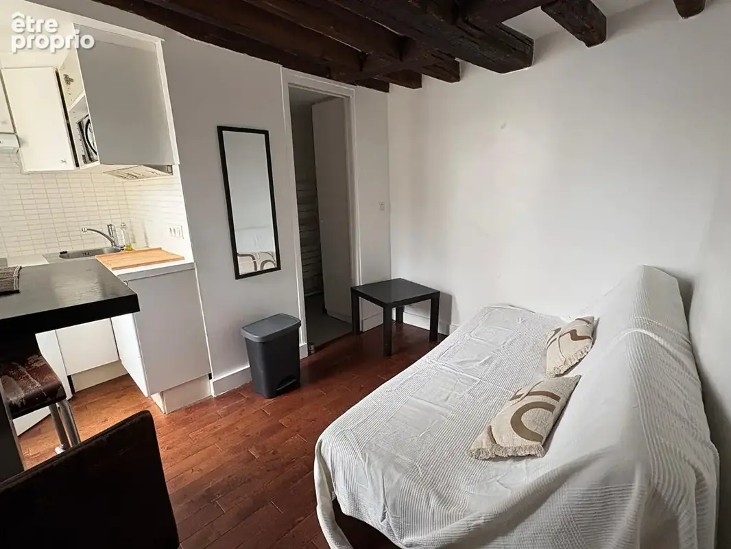 Appartement à PARIS-1E