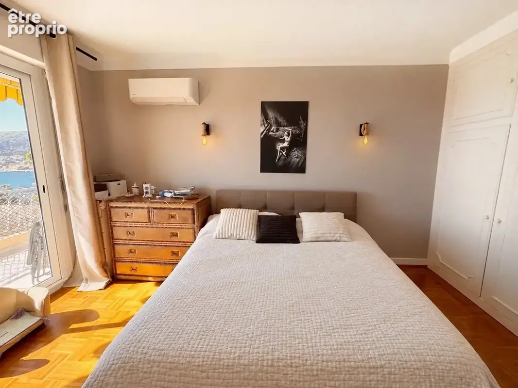 Appartement rénové avec vue mer panoramique, grande terrasse et stationnement - photo 8