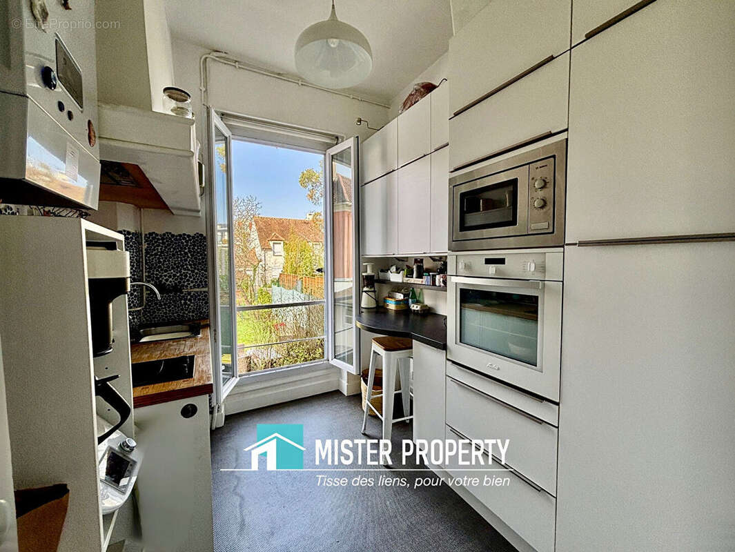 Appartement à SARTROUVILLE