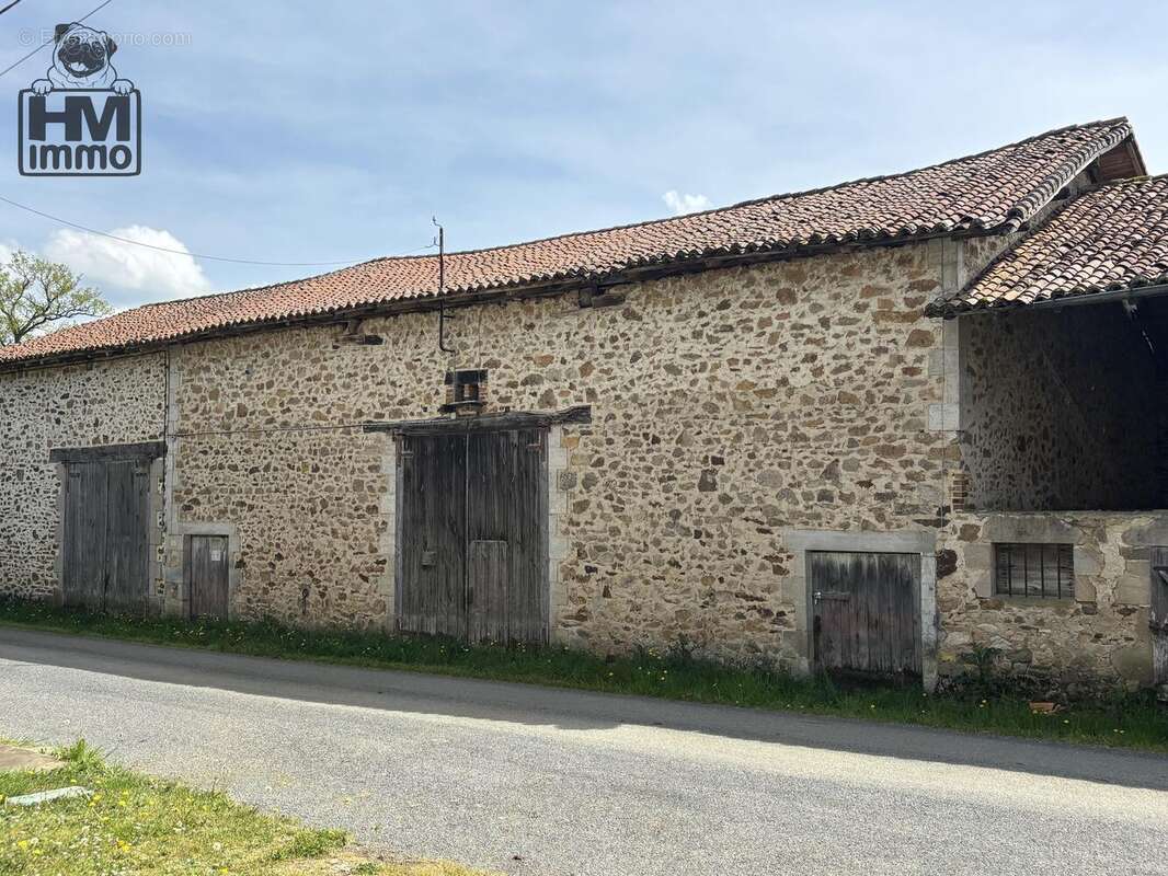 Maison 74 m² à Rochechouart  - photo 3