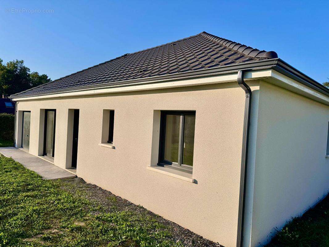 Maison à COULANGES-LES-NEVERS