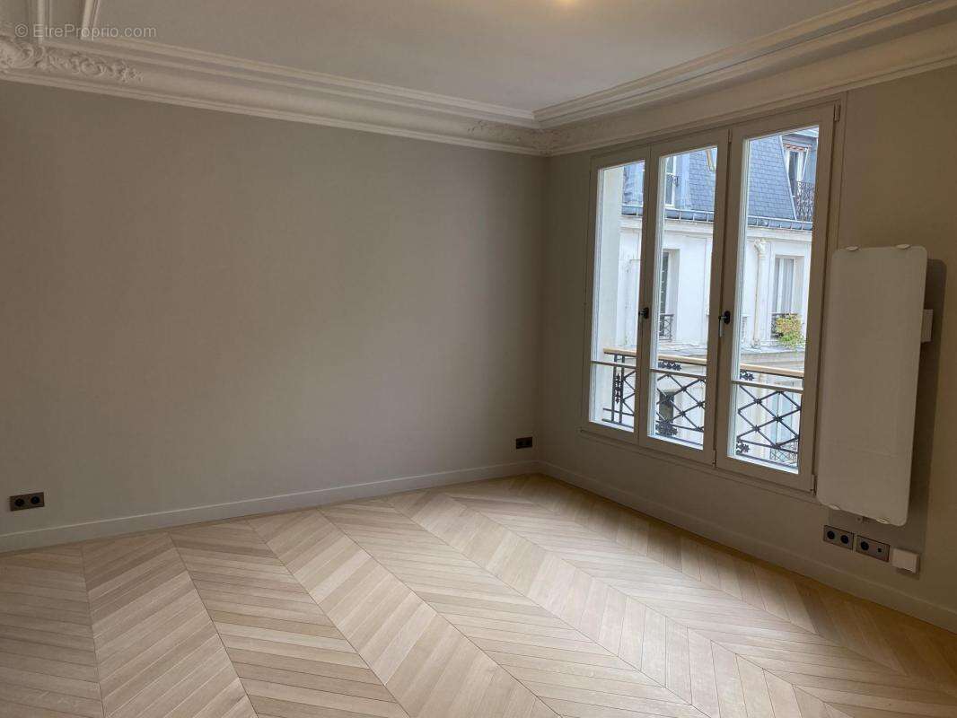 Appartement à PARIS-9E