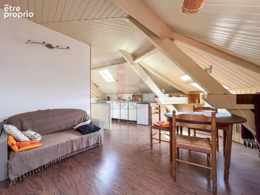 Appartement à FOURAS
