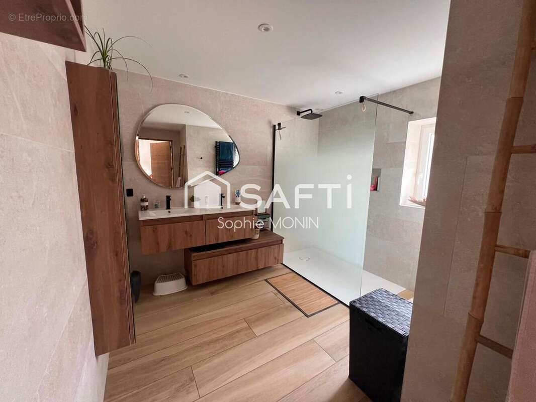 Maison 170 m² à Feillens  - photo 5