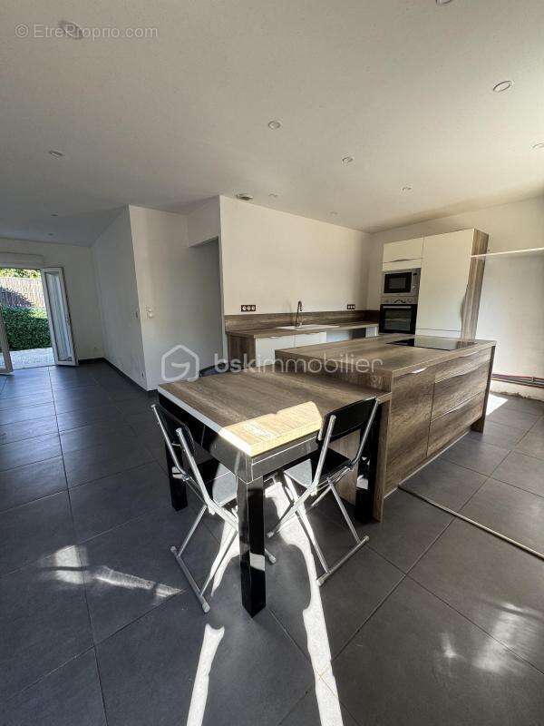 34500 beziers crouzette - villa plain pied 66m2 - 2 faces - rénovée - terrasse avant - jardinet arrière - photo 10