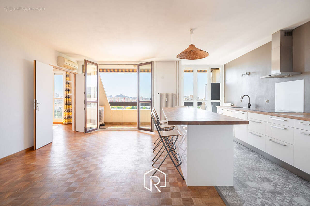 Appartement à MARSEILLE-12E