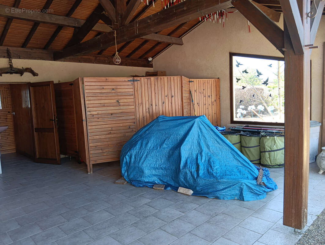 Maison sur sous sol de 99.6 m2 avec annexes - photo 6