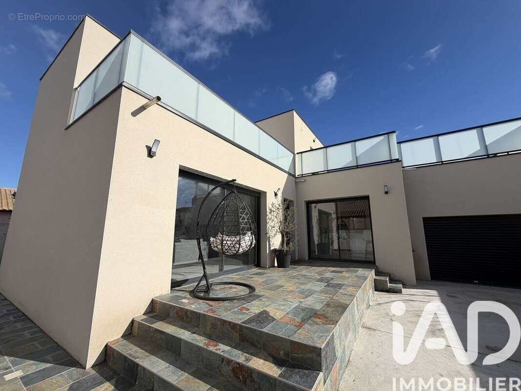 Photo 2 - Maison à SAUVIAN