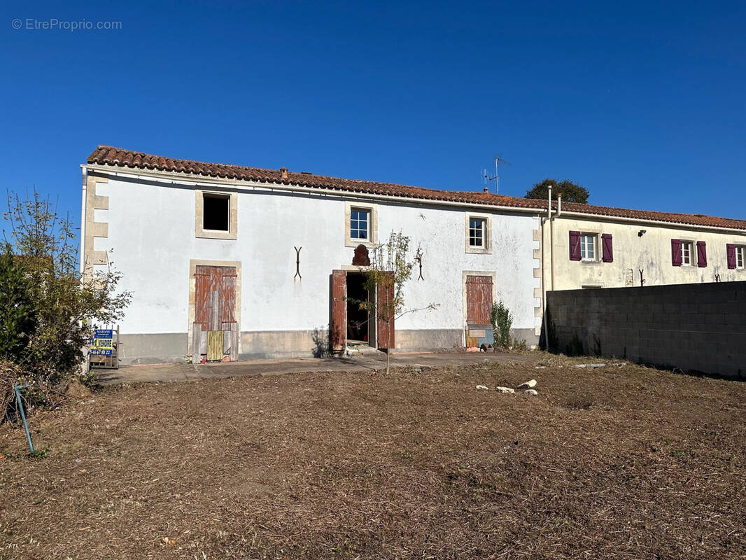 Maison à BOUILLE-COURDAULT