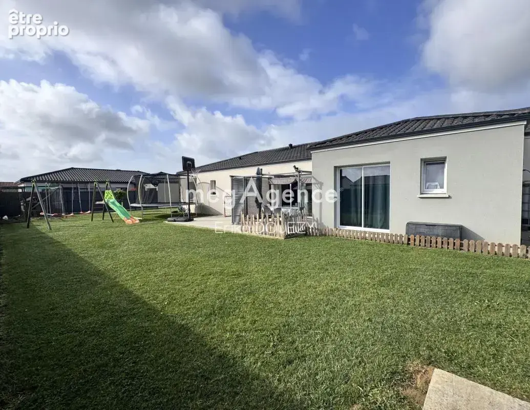Maison contemporaine plain-pied 4 chambres double garage - photo 2