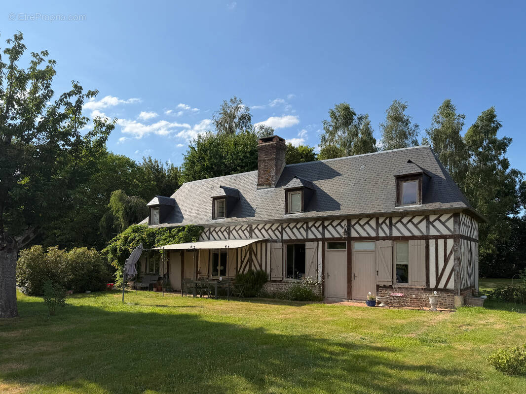 Maison à CORMEILLES