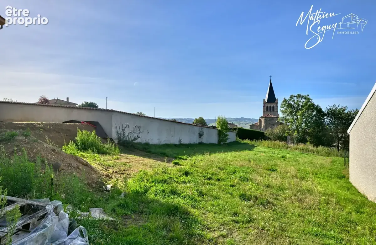 Terrain constructible dans un village convivial - photo 3